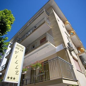 Hotel De La Ville